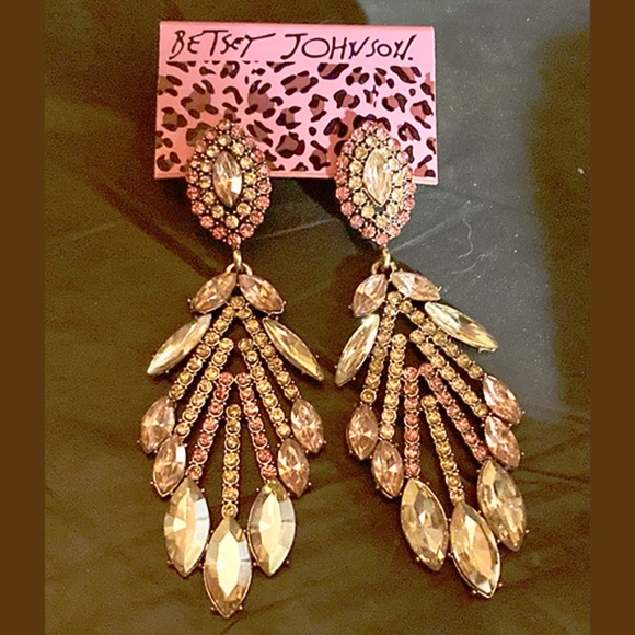 Dangling Earrings-Betsey Johnson Long Elegant Blush-Pink Crystals & Rhinestones - Picture 1 of 5